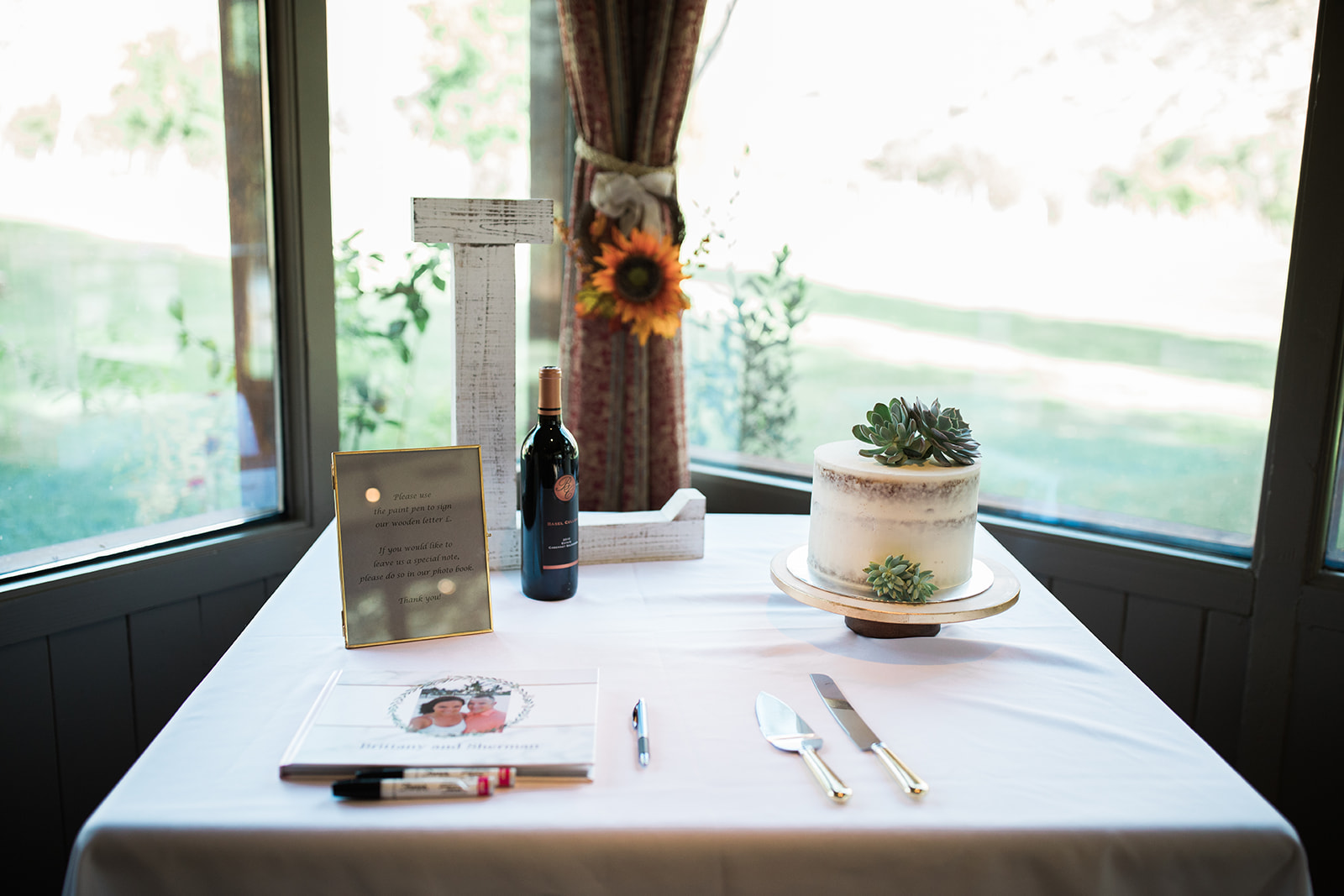 table set for Zion National Park elopement reception 