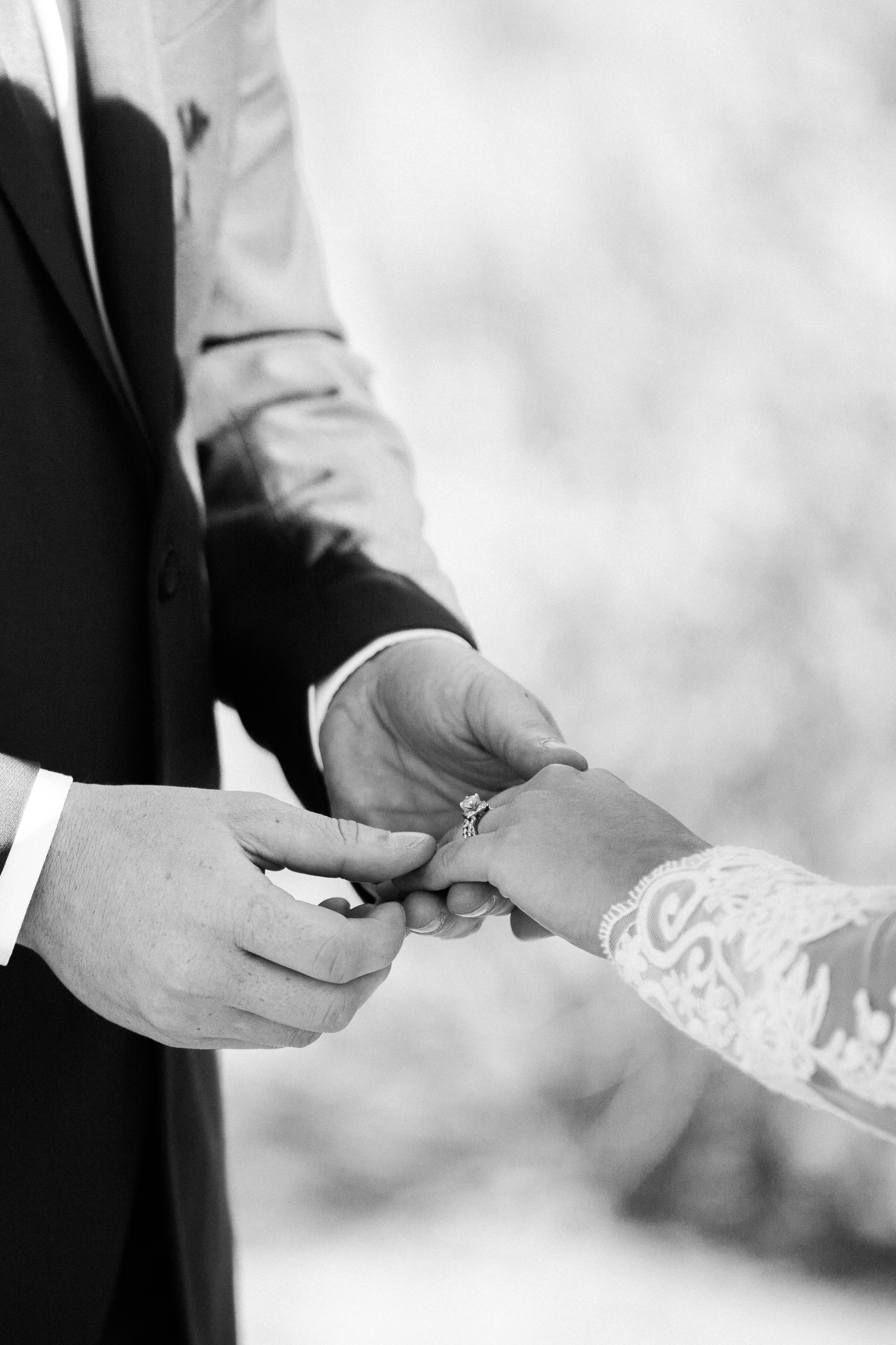 wedding exchanging rings