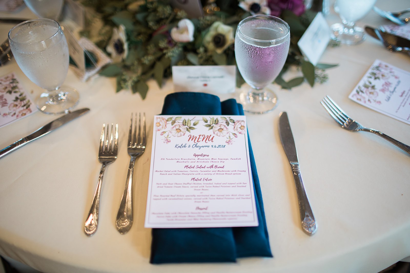 table setting for rocky mountain elopement reception
