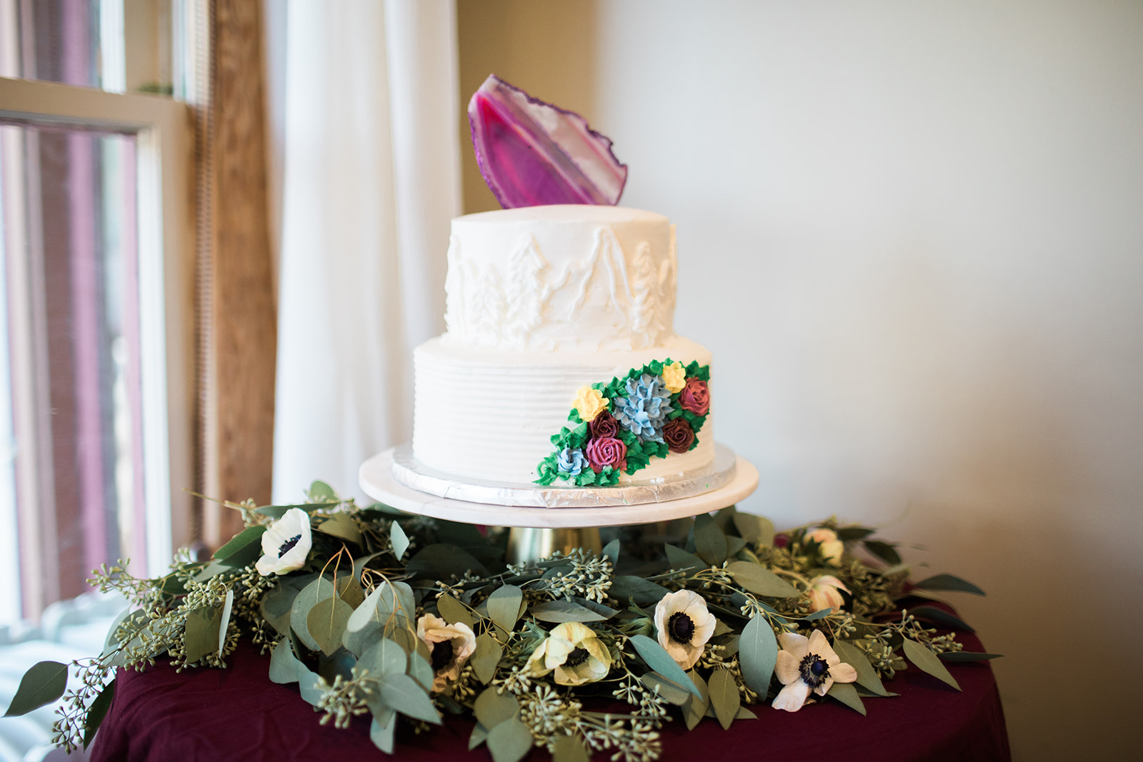cake for rocky mountain elopement reception