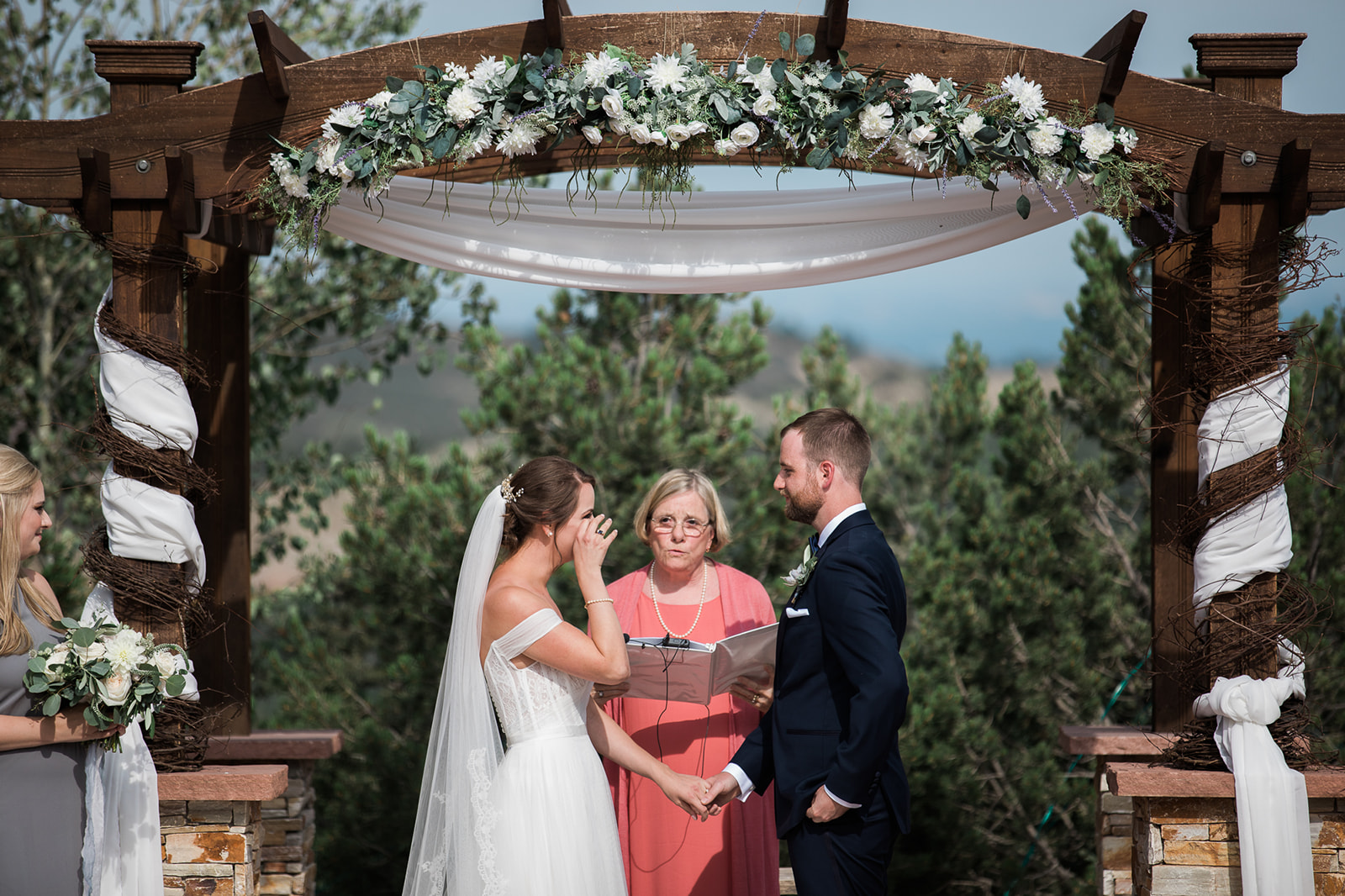 outdoor wedding ceremony at Willow Ridge Manor in Morrison Colorado