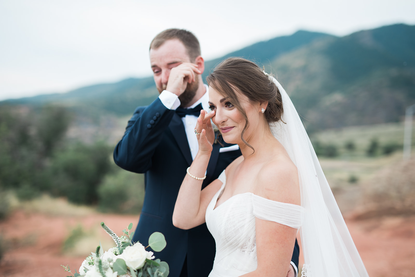 willow creek manor groom sees bride for the first time