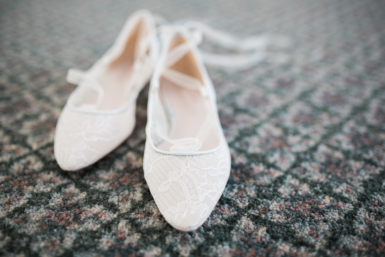 bride's wedding shoes for colorado wedding