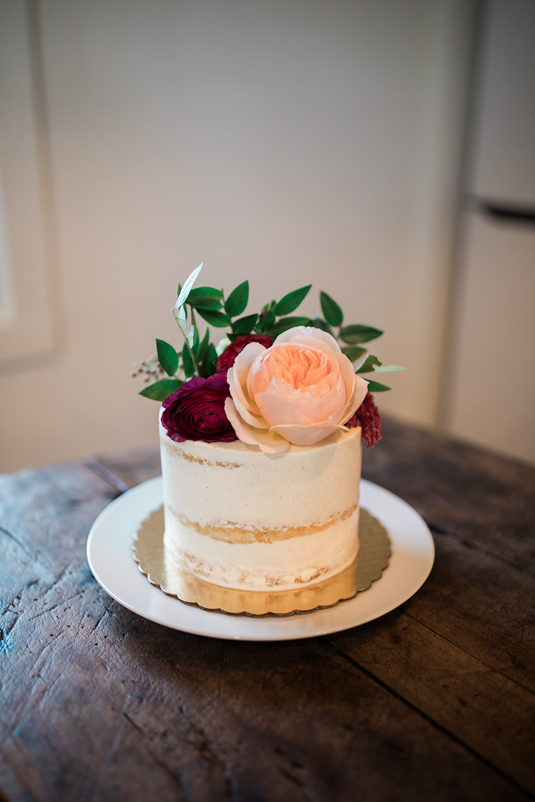 small wedding cake for Colorado mountain elopement