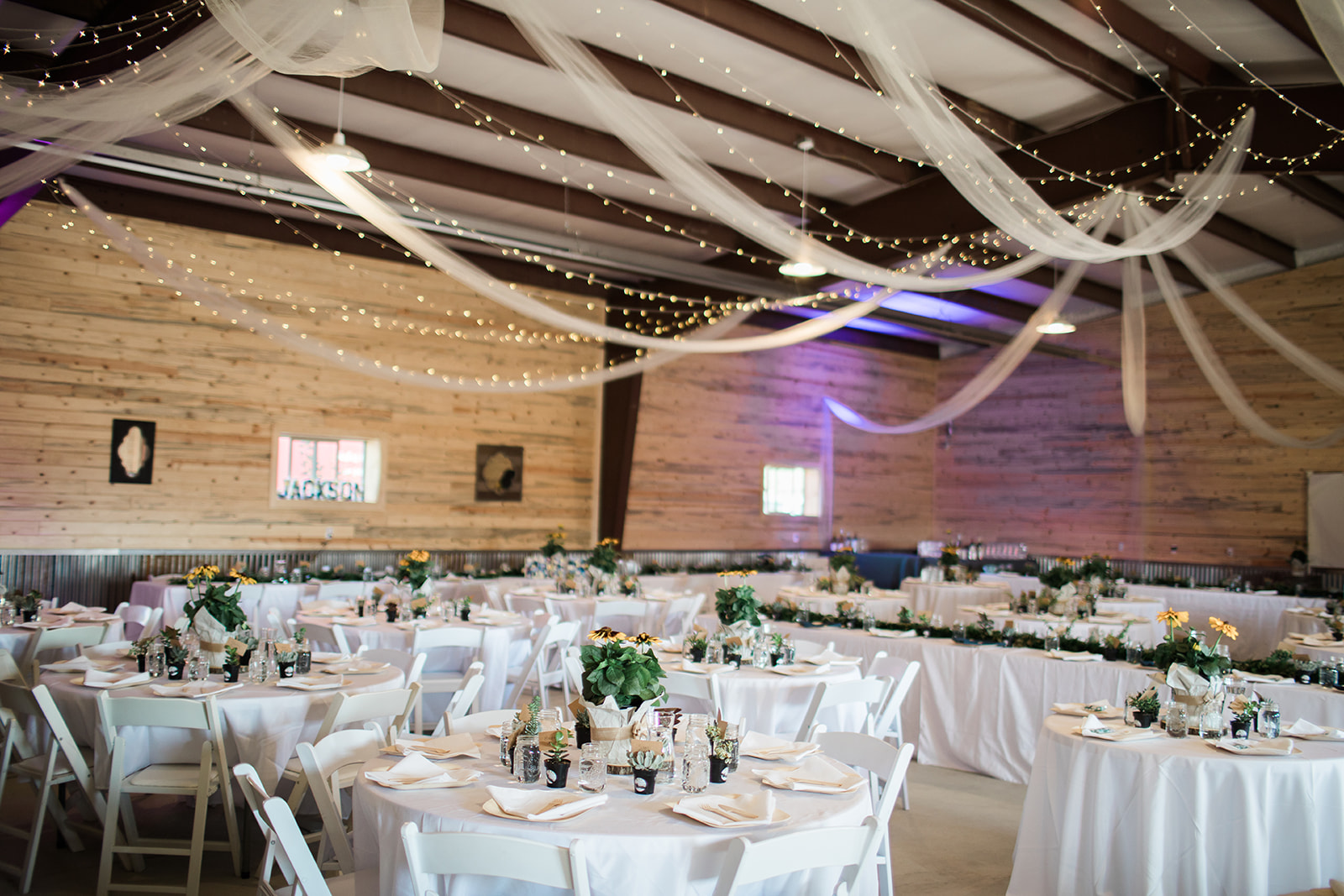 table decoration for Colorado mountain wedding at the Crestview Ranch Lodge
