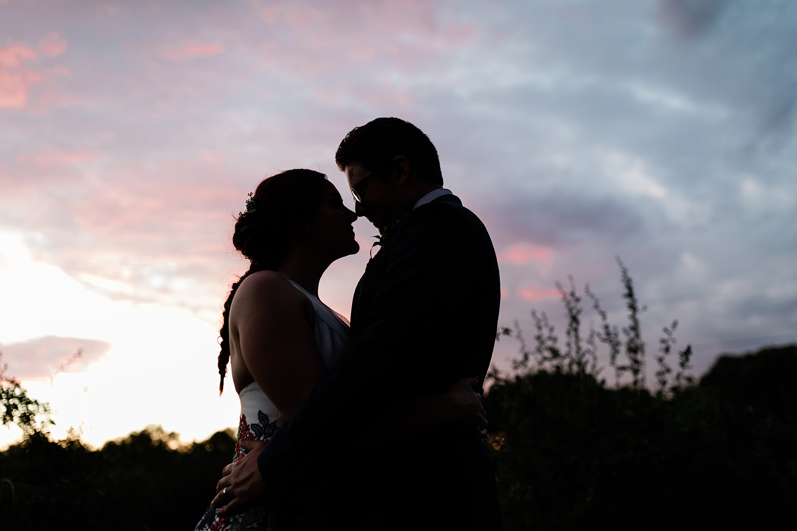 bride and groom outdoor sunset pictures in Taos desert