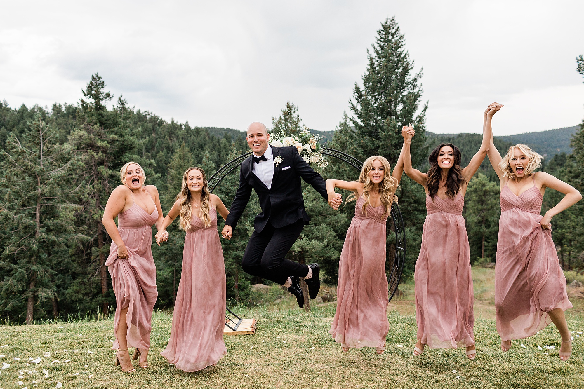 woodlands colorado wedding groom with bridesmaids