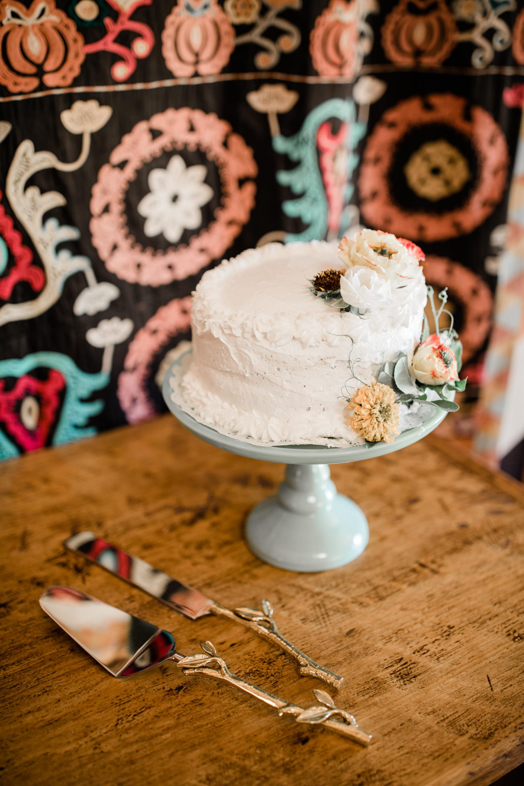 new mexico themed wedding cake details