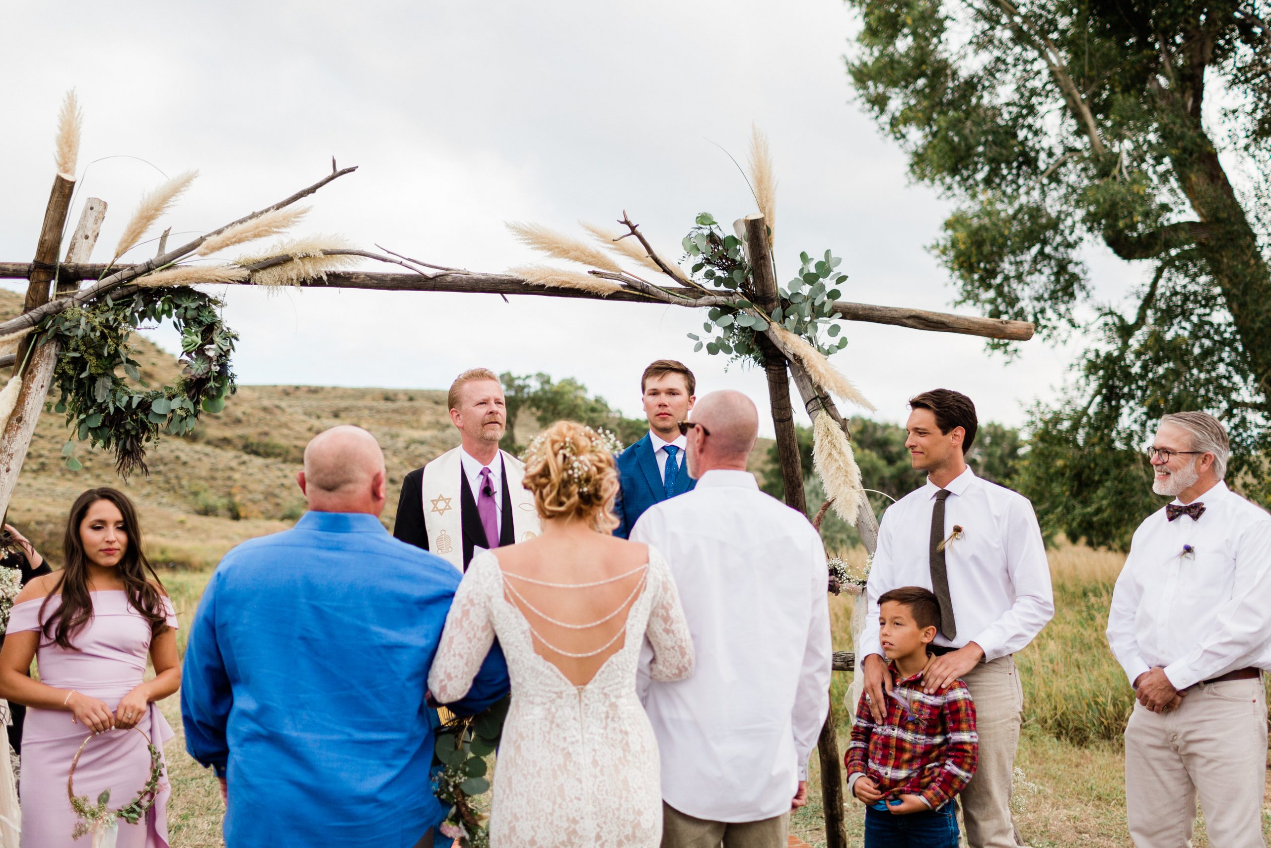 outdoor Colorado wedding ceremony