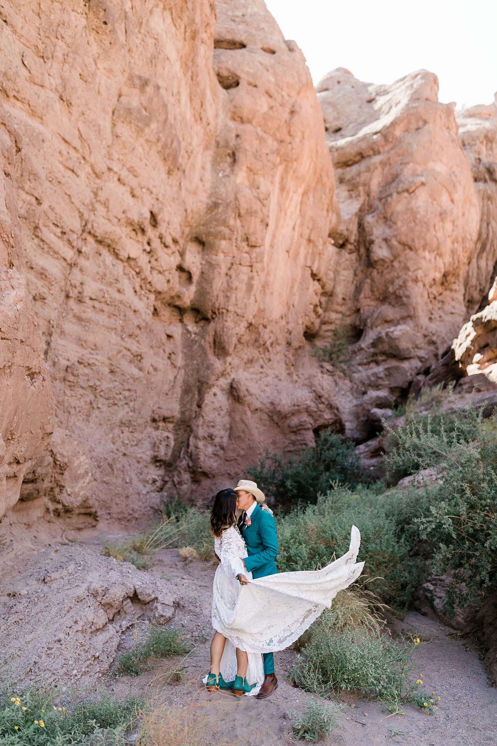 Albuquerque elopement in a canyon 