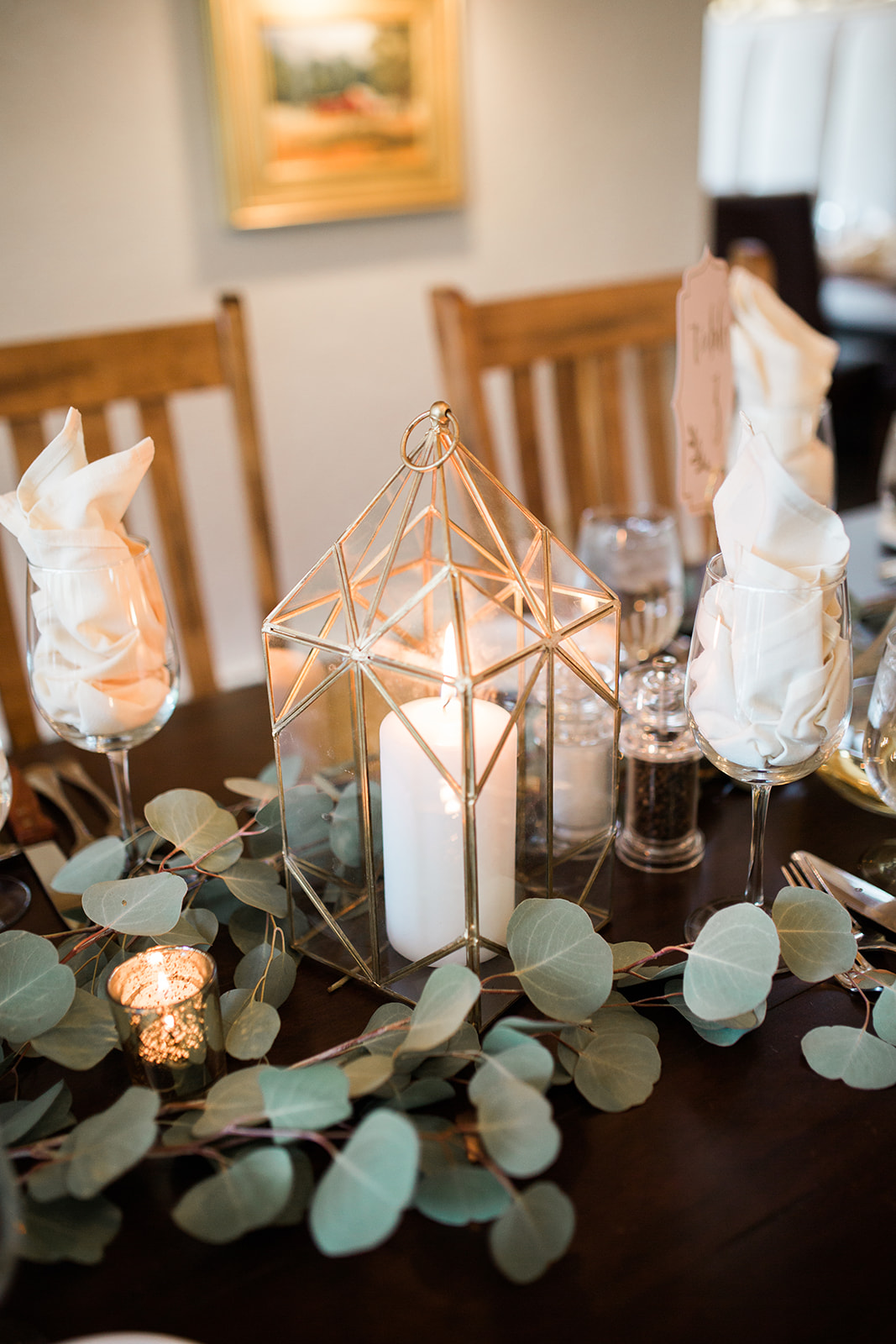 geometric candle holder on reception table