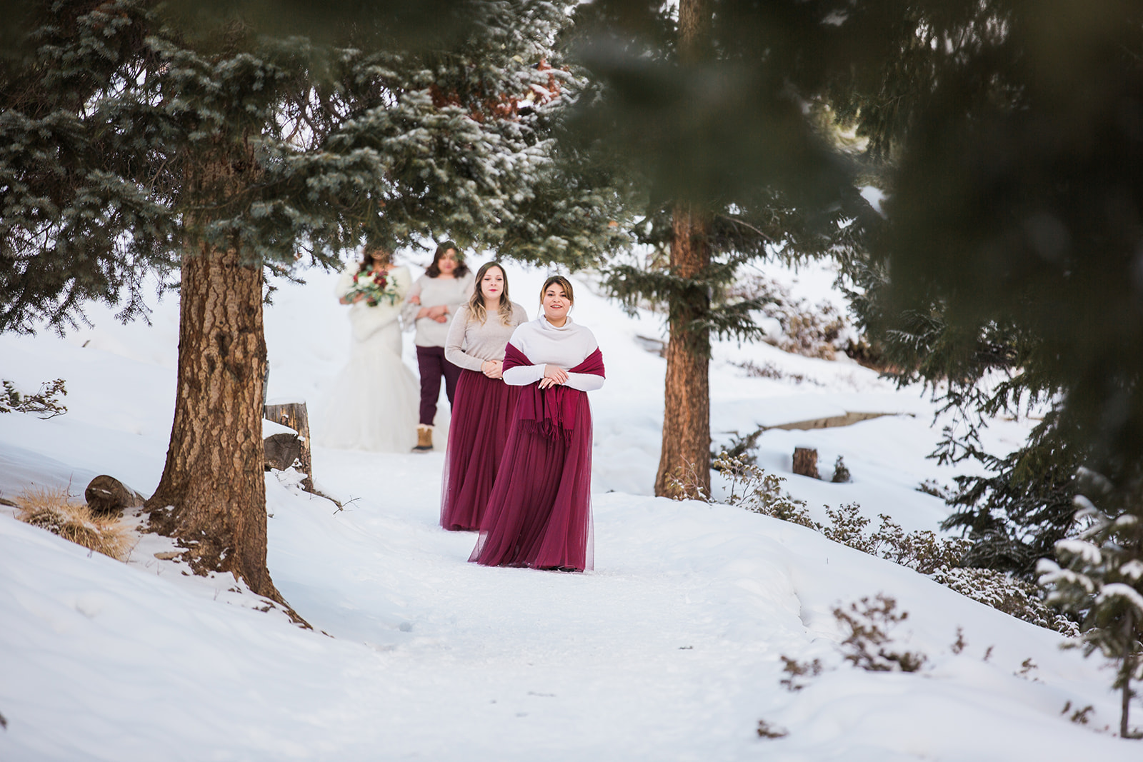 bridesmaids walk to Sapphire Point for elopement ceremony