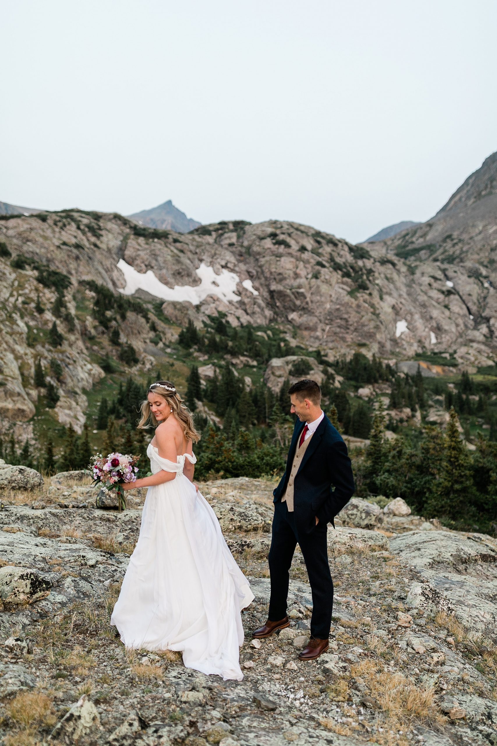 breckenridge colorado bride and groom first look